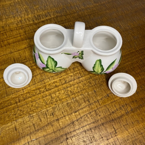 Vintage Sugar Jar  
Porcelain - Picture 3 of 3